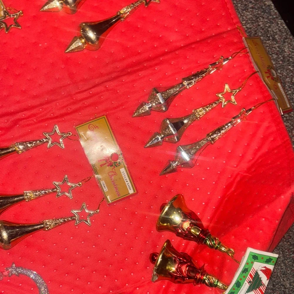 Gold and Red Christmas Ornaments Set - Picture 5 of 10
